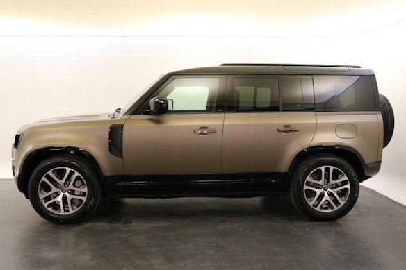 LAND ROVER Defender 110 2.0 P300e X-Dynamic SE 2