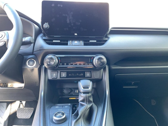Vehicle image 29