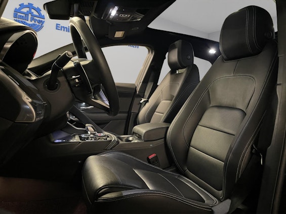 Vehicle image 5 Vehicle image 5