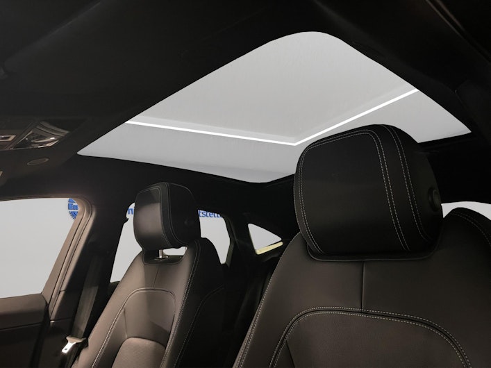 Vehicle image JAGUAR E-PACE