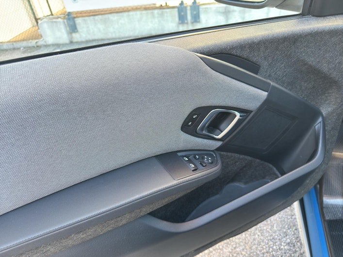 Vehicle image BMW i3