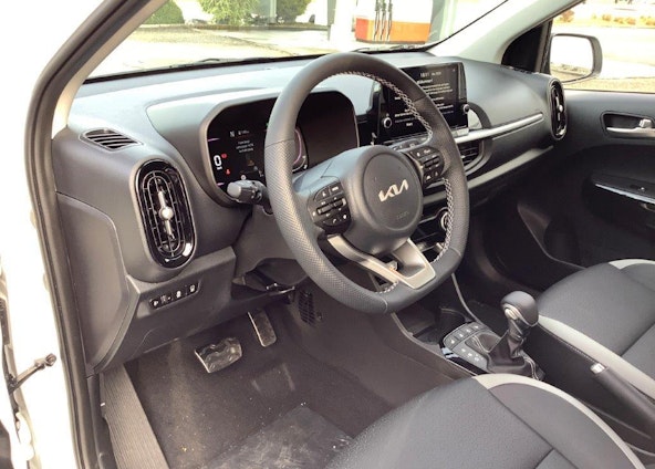 Vehicle image 9 Vehicle image 9