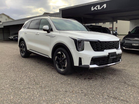 First vehicle image