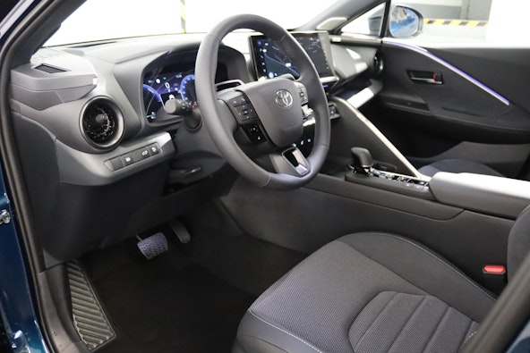 Vehicle image 7