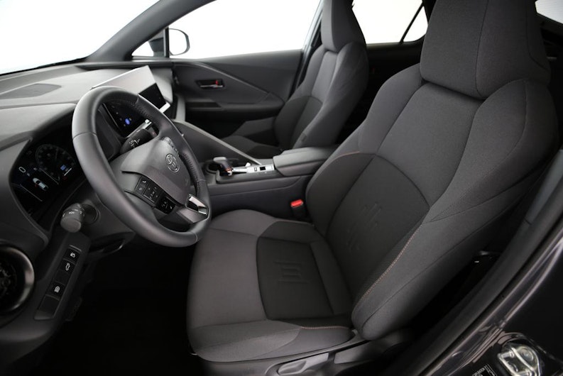 Vehicle image TOYOTA C-HR