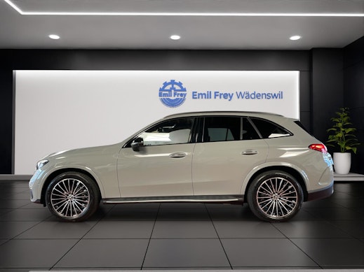 MERCEDES-BENZ GLC 220 d AMG Line 4matic 3