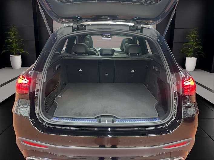 Vehicle image MERCEDES-BENZ GLC 400