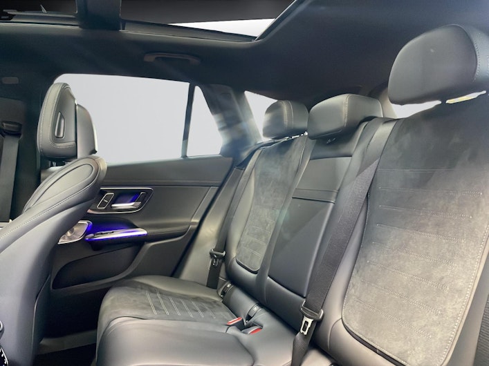 Vehicle image MERCEDES-BENZ GLC 220