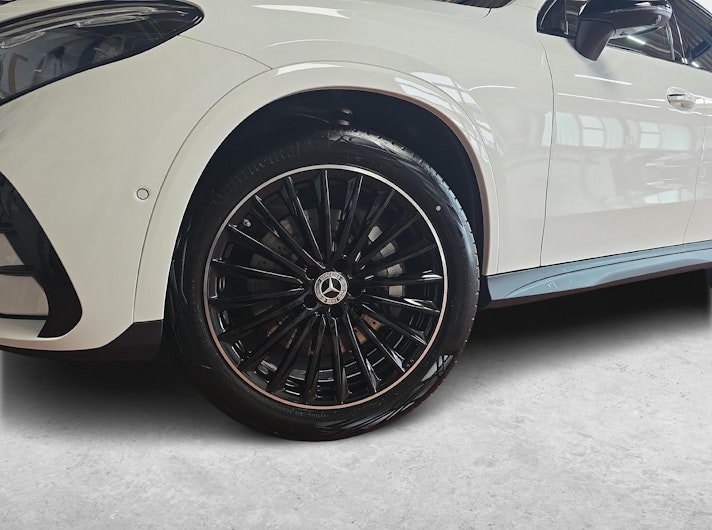 Vehicle image MERCEDES-BENZ GLC 220