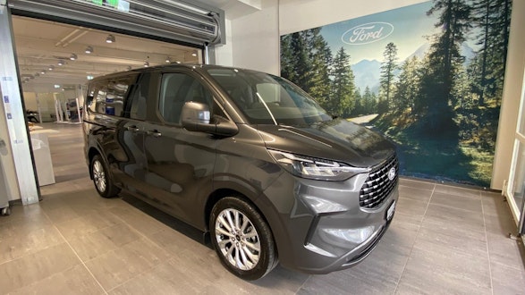 FORD Tourneo C Bus 320 L1 2.0 EcoBlue 170 Titanium X 0