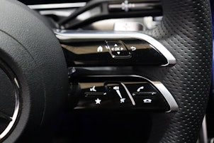 Vehicle image MERCEDES-BENZ C 300 e AMG Line Kombi