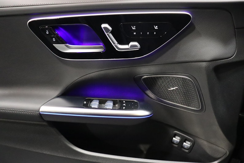 Vehicle image MERCEDES-BENZ C 300