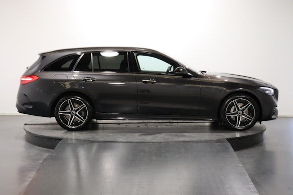MERCEDES-BENZ C 300 e AMG Line Kombi 2