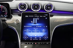 Vehicle image MERCEDES-BENZ C 300 e AMG Line Kombi