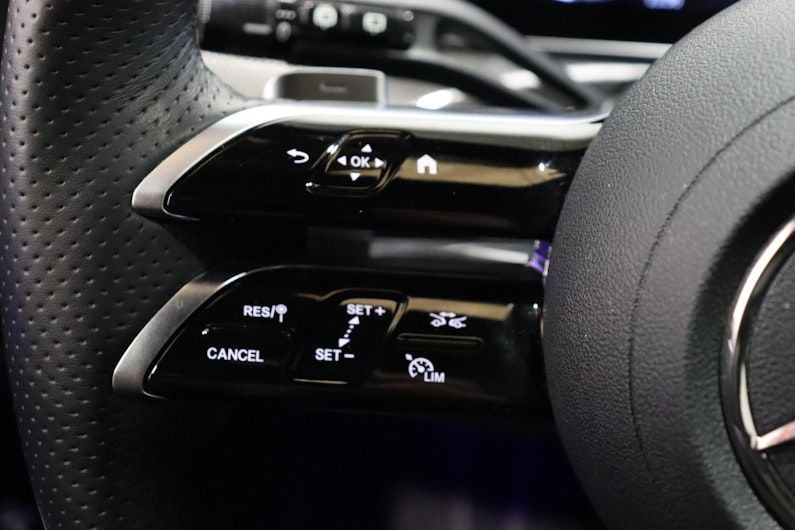 Vehicle image MERCEDES-BENZ C 300