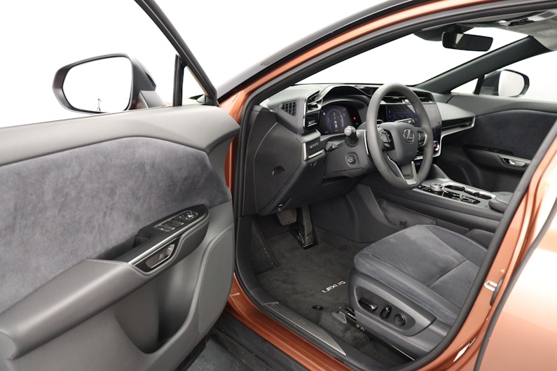 Vehicle image LEXUS RZ