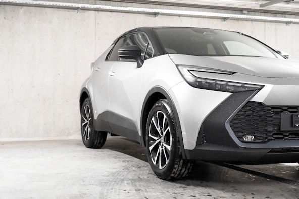 Vehicle image 9