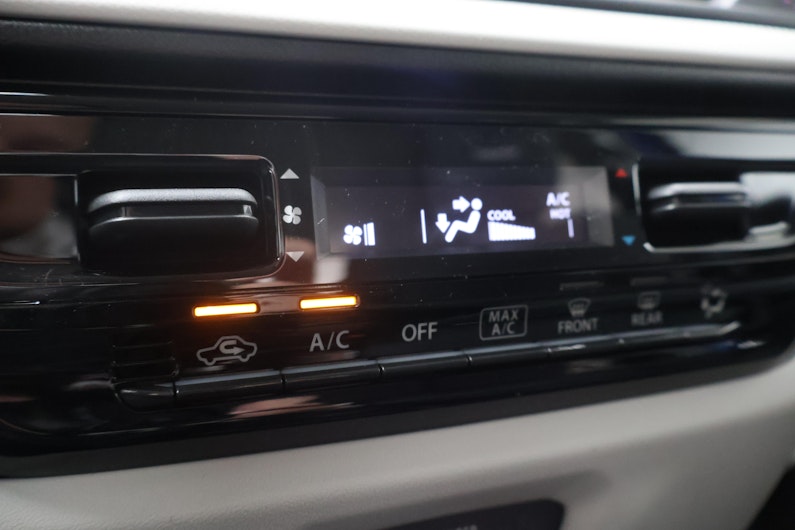 Vehicle image SUZUKI SWIFT