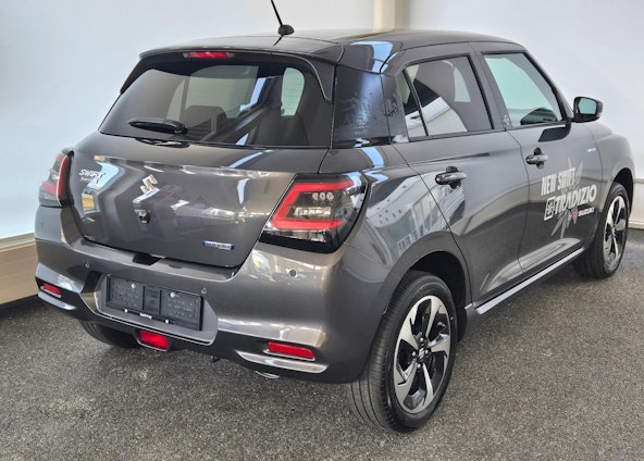 Vehicle image 4 Vehicle image 4