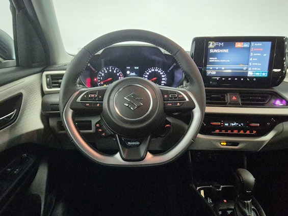 Vehicle image 8 Vehicle image 8