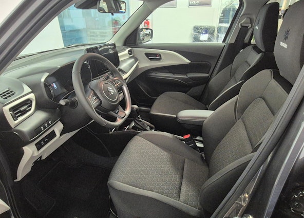 Vehicle image 5 Vehicle image 5