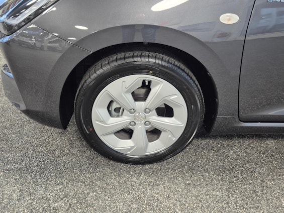 Vehicle image 13 Vehicle image 13