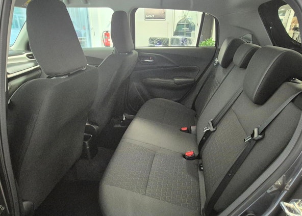 Vehicle image 6 Vehicle image 6