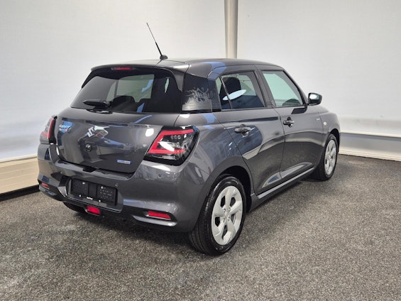 Vehicle image 4 Vehicle image 4