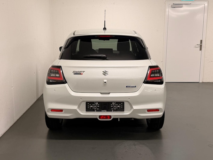 Vehicle image SUZUKI SWIFT