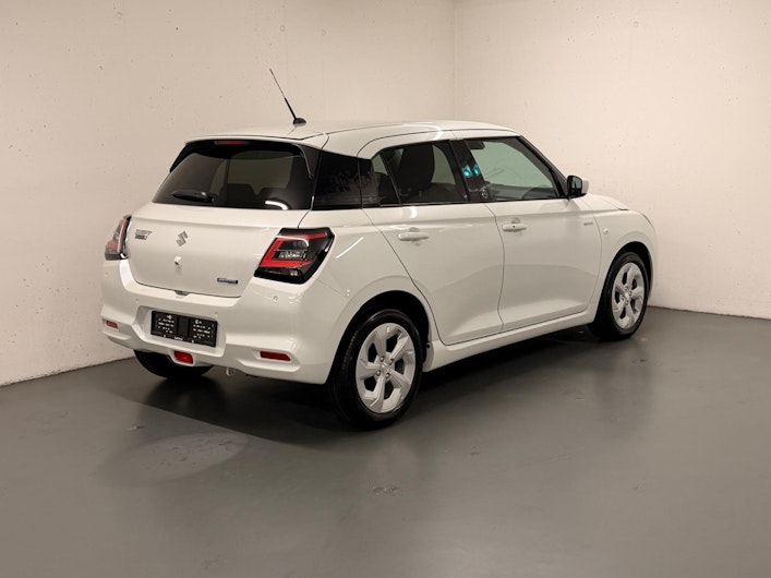 Vehicle image SUZUKI SWIFT