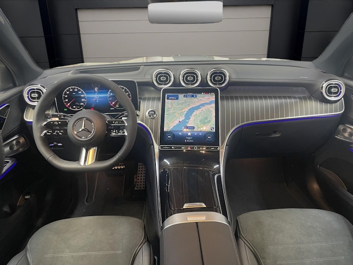 Vehicle image MERCEDES-BENZ GLC 300