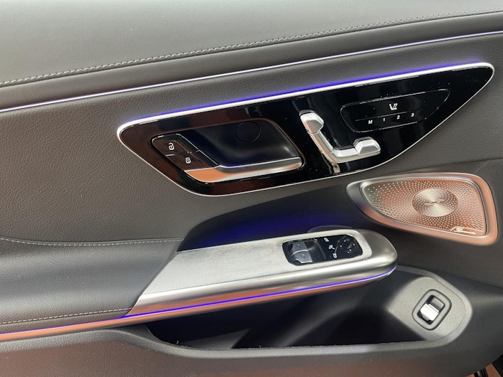 Vehicle image MERCEDES-BENZ CLE 200