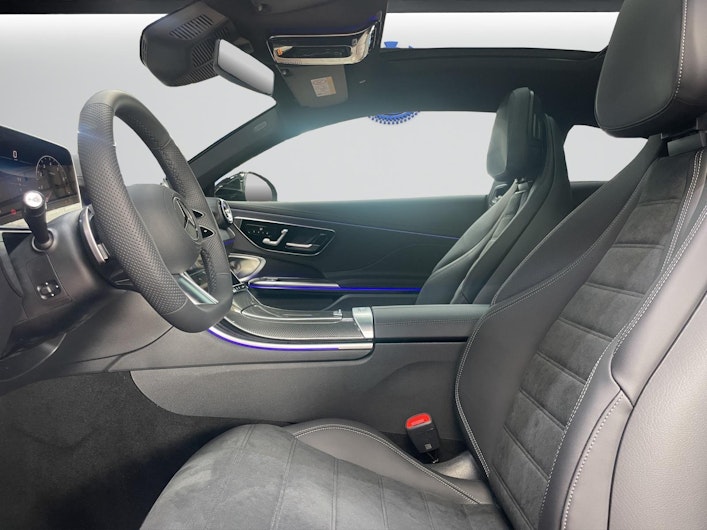 Vehicle image MERCEDES-BENZ CLE 200