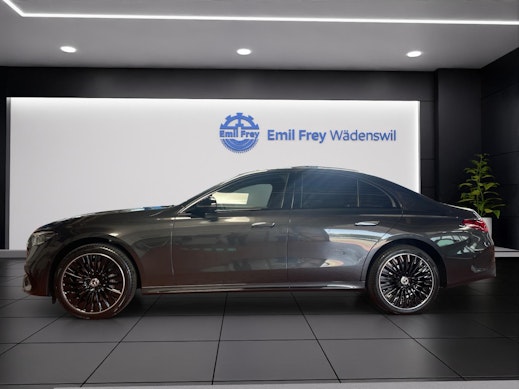 MERCEDES-BENZ E 220 d AMG Line 4matic 3