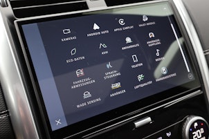 Vehicle image LAND ROVER Discovery 3.0 D I6 350 Dynamic HSE