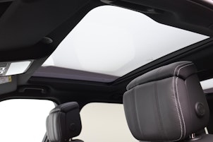 Vehicle image LAND ROVER Discovery 3.0 D I6 350 Dynamic HSE