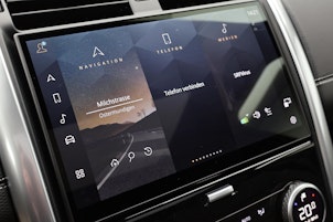 Vehicle image LAND ROVER Discovery 3.0 D I6 350 Dynamic HSE