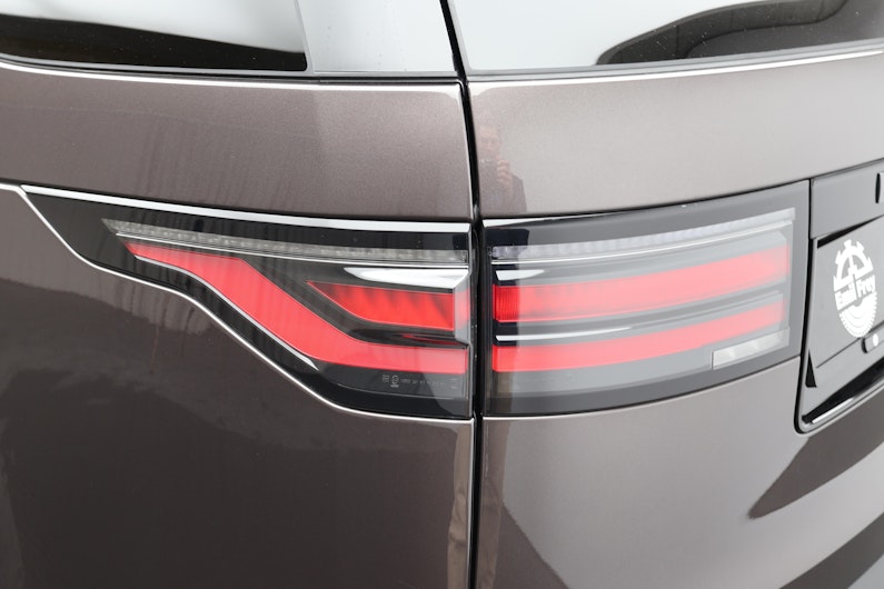 Vehicle image LAND ROVER DISCOVERY