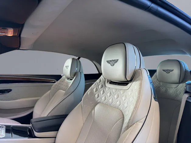 Bentley Continental GTC 4.0 V8