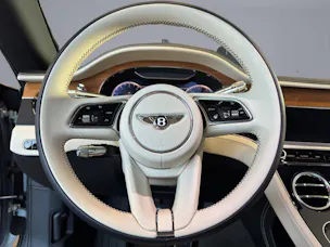 Bentley Continental GTC 4.0 V8