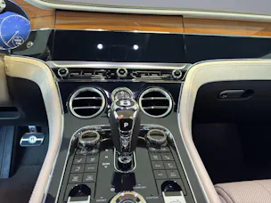 Bentley Continental GTC 4.0 V8
