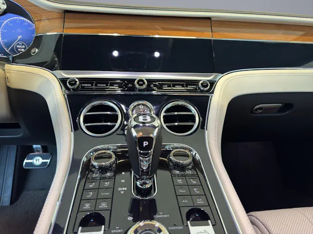 Bentley Continental GTC 4.0 V8