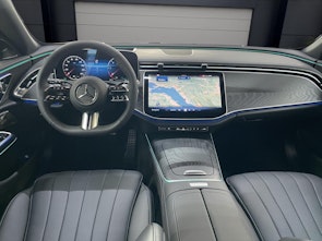 Vehicle image MERCEDES-BENZ E 220 d AMG Line 4matic Kombi