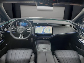Vehicle image MERCEDES-BENZ E 220 d AMG Line 4matic Kombi