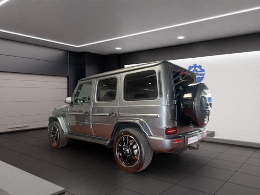 MERCEDES-BENZ G 500 2