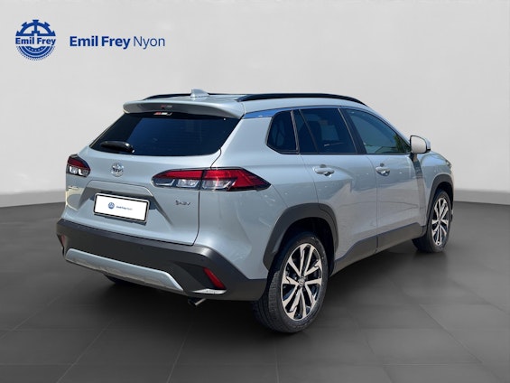 Vehicle image 5