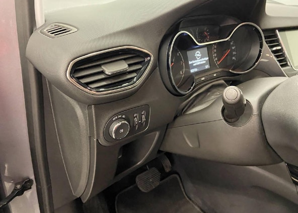 Vehicle image 13 Vehicle image 13