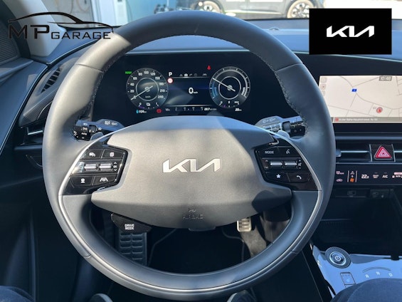 Vehicle image 8 Vehicle image 8