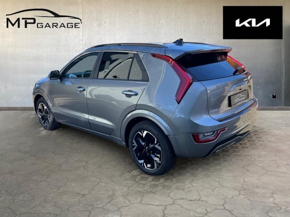 Vehicle image 6 Vehicle image 6