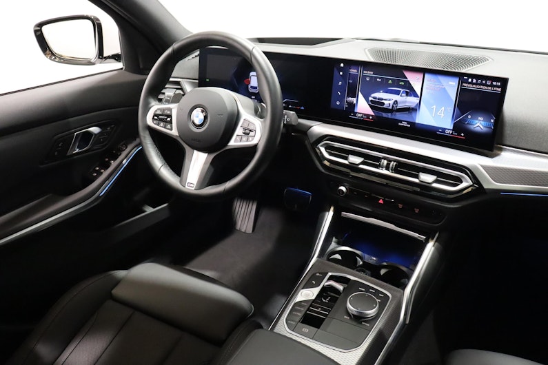 Vehicle image BMW 3 SERIES